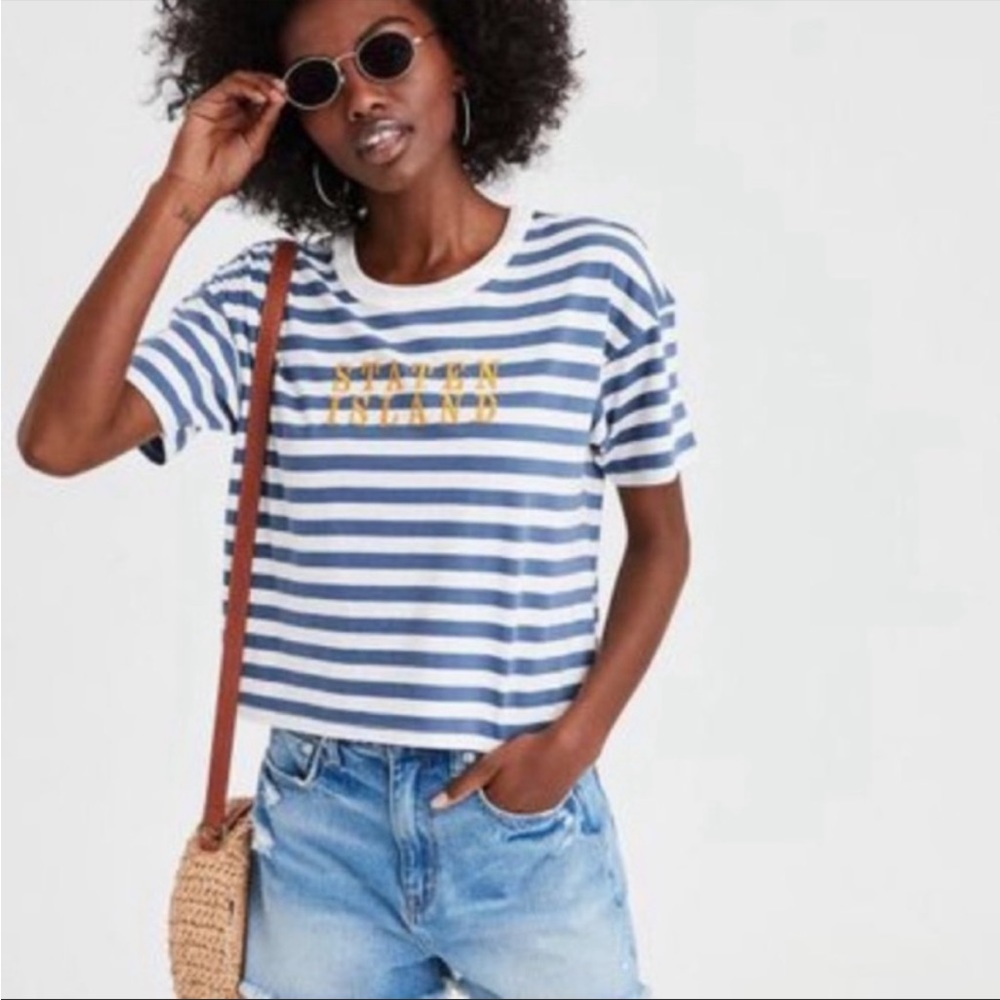 american eagle staten island cropped embroidered tee